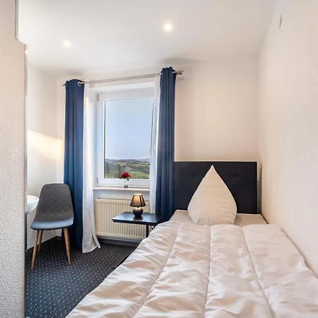 Haus Komplett 度假居 *