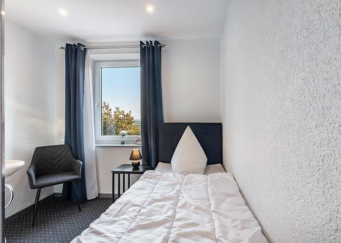 Haus Komplett 度假居 *